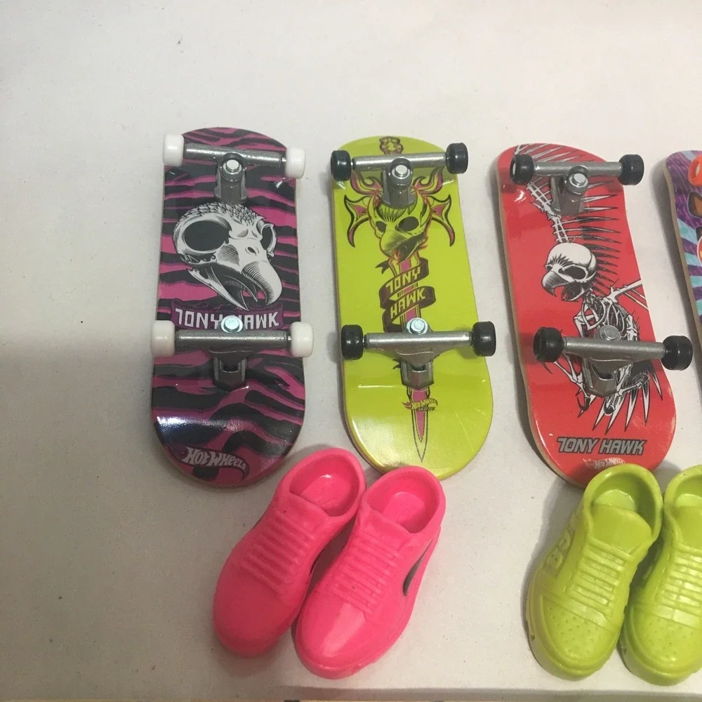 Hot Wheels Tony Hawk Finger Board  and Shoes Lot